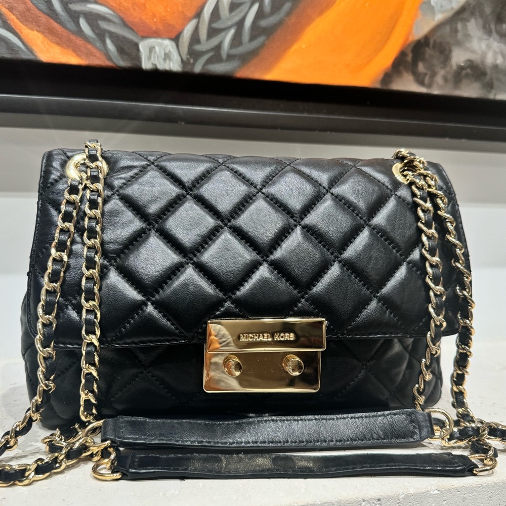 Black Michael Kors purse